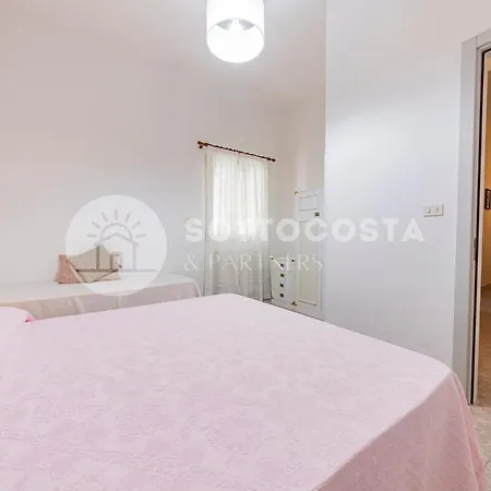 Barbarella's Flat - Daire